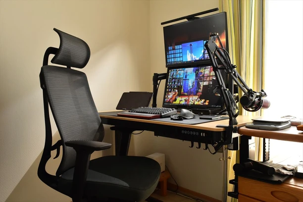 【FlexiSpot C2】高機能で小柄な方にも合うオフィスチェアをレビュー