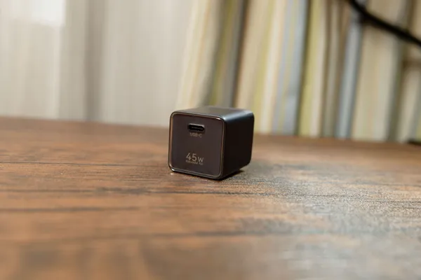 UGREEN Nexode Air 45W(USB-Cポート1つ)