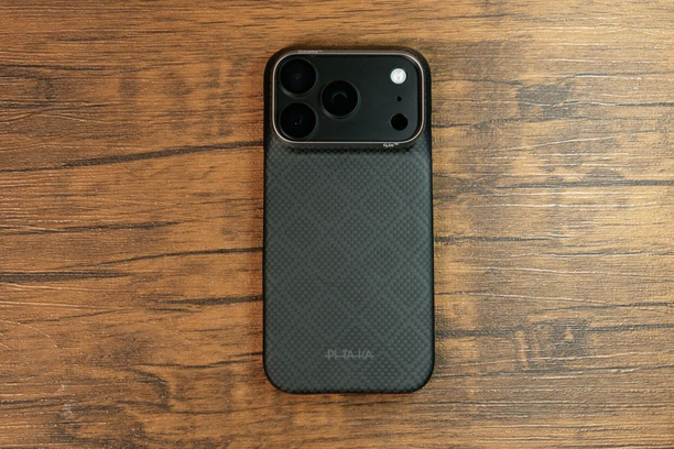 【PITAKA Edge Case】軽さと薄さに特化したiPhone 18 Proケースをレビュー