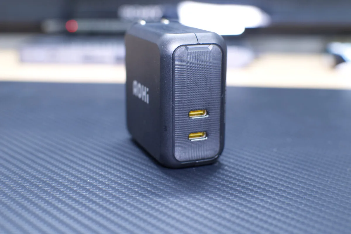 【AOHI MAGCUBE PD 100W】PCとiPad Proを同時に充電できる2ポート充電器をレビュー