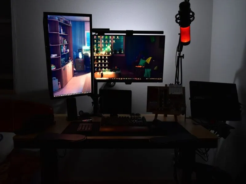BenQ ScreenBar Halo背面(バックライト)のみモード