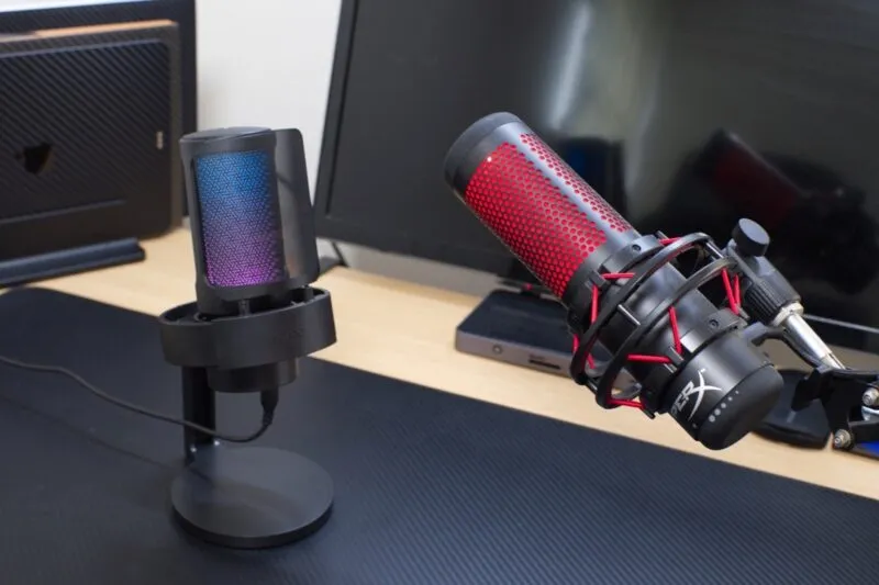 FIFINE AmpliGame A8とHyperX QuadCast