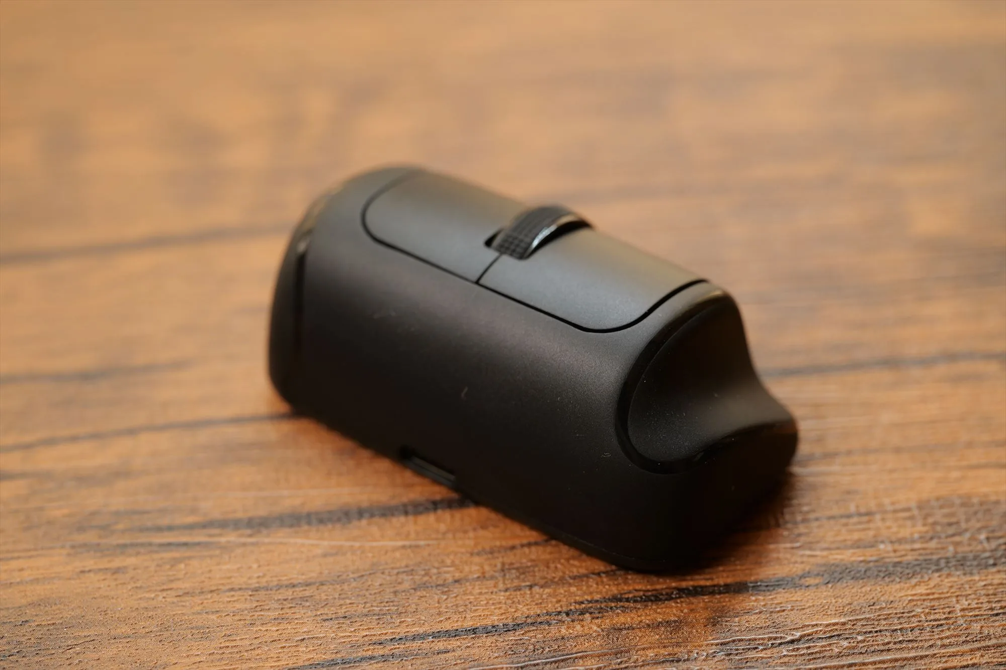 Finger Barrel Mouse i2を斜め上から見た様子