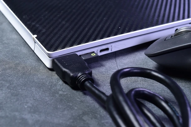 【解説】ノートパソコンをデスクトップ化するメリット・デメリットを紹介