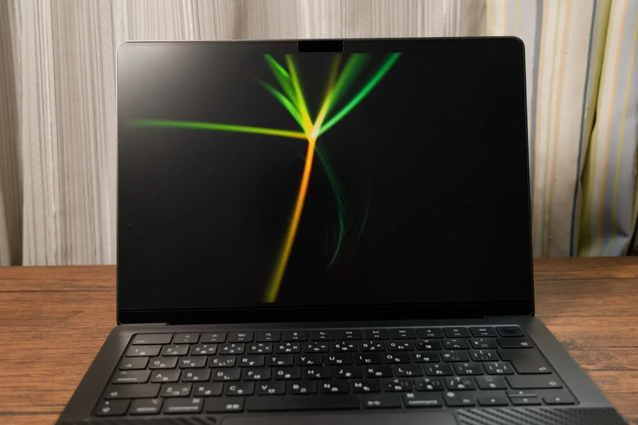 Lifeinnotechプライバシーフィルターを貼る前のノートPC画面