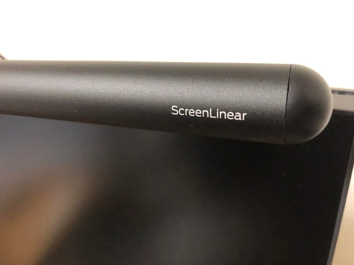 Quntis PHX003-L5Wの側面のScreenLinear表記アップ