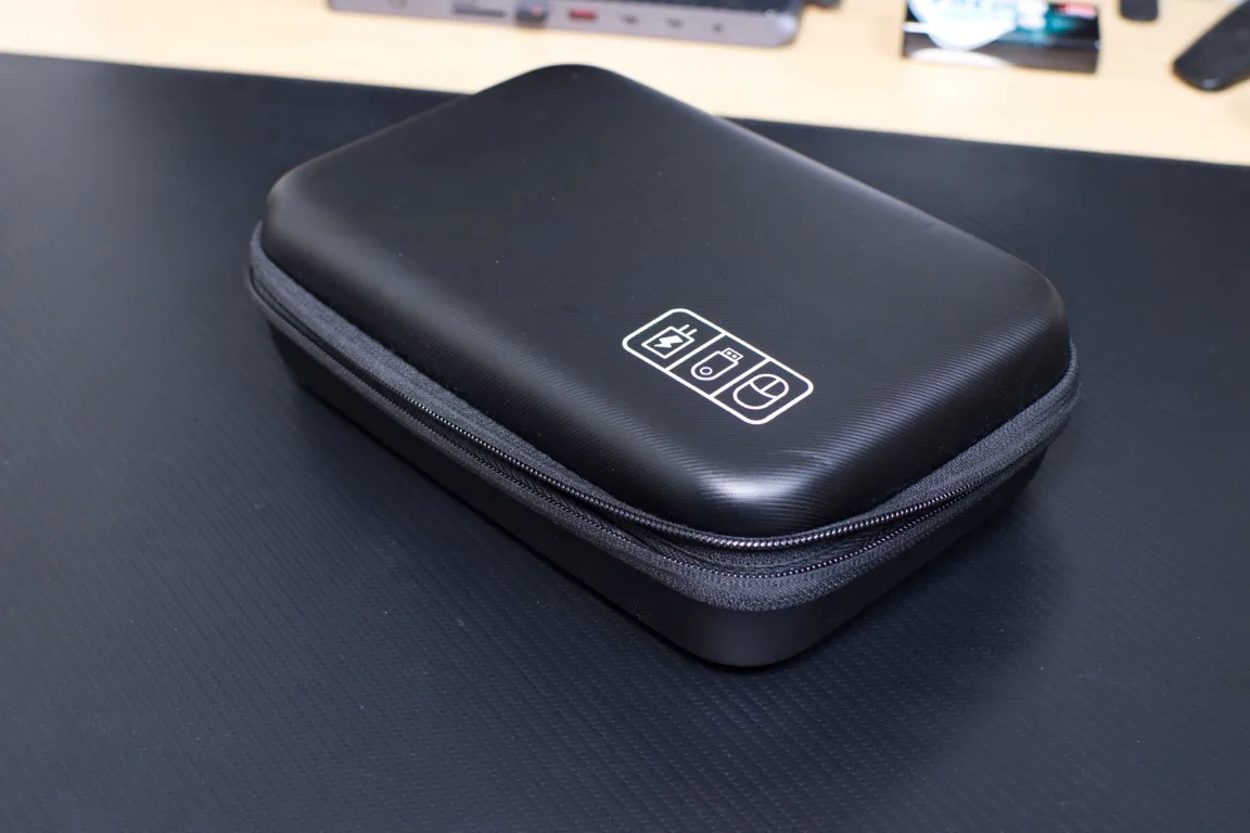 【ProCase ガジェットポーチ】数日間の宿泊に便利な大きめのガジェットポーチをレビュー
