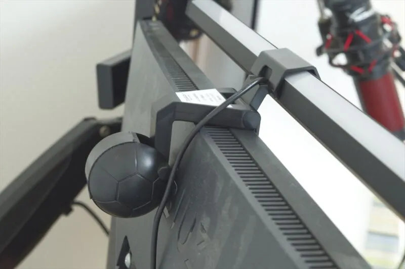 SHUWEI モニターライトのクランプ部分のクローズアップ