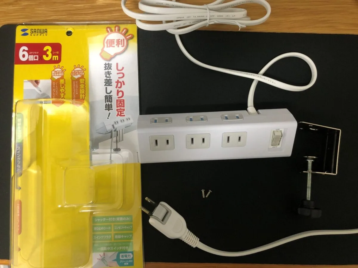 【便利タップ TAP-B53W】クランプ式で机に固定できるサンワサプライの電源タップをレビュー