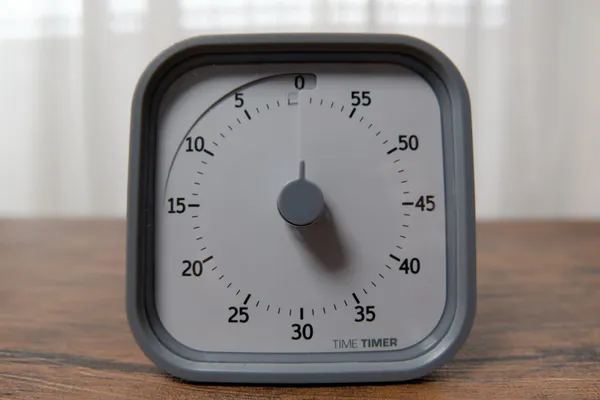 Time Timerの文字盤を正面から接写（残り時間0分）