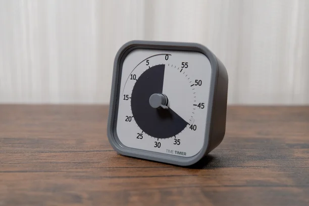 残り時間を黒い面で示すTime Timerの正面
