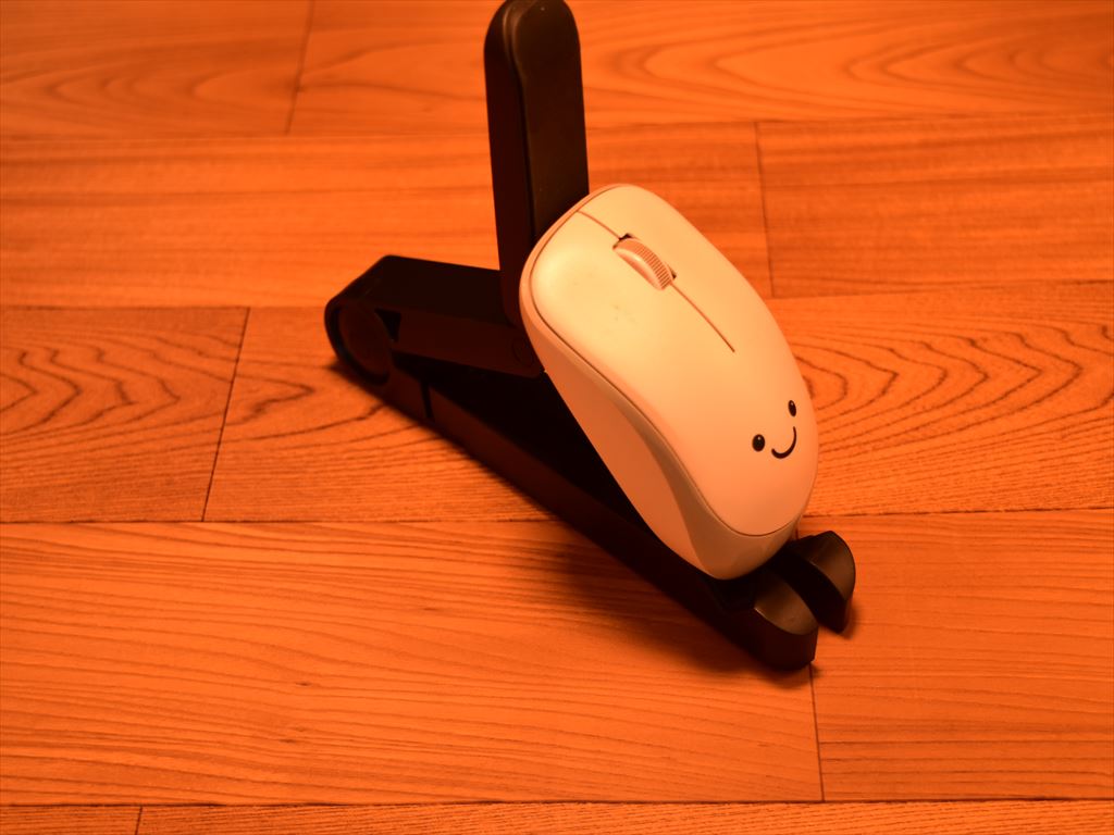 ダイソースマホスタンド 物撮り