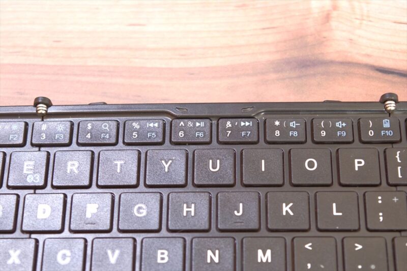 iClever 三つ折りキーボードはファンクションキーが使いにくい
