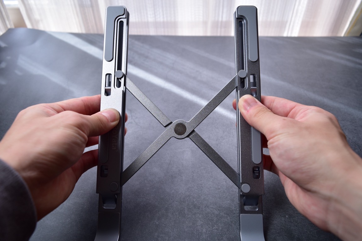 Boyata 折りたたみ式スタンド